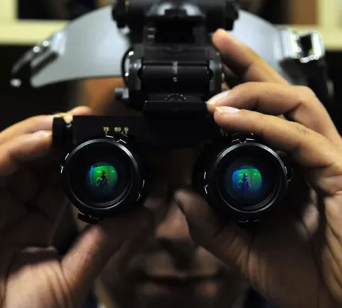 night-vision-goggles-2016413_960_720.jpg