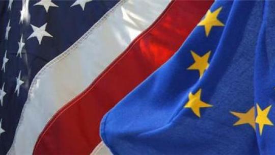 europe-usa-eu-flags.preview.jpg